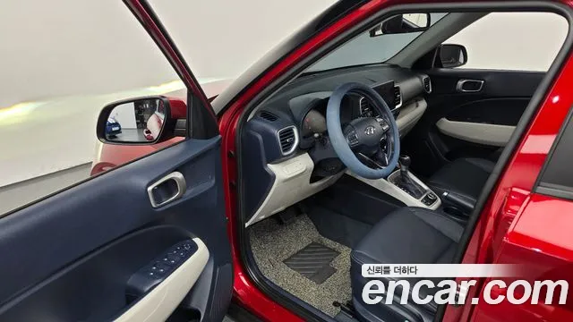 Hyundai Venue — Фото автомобиля 15