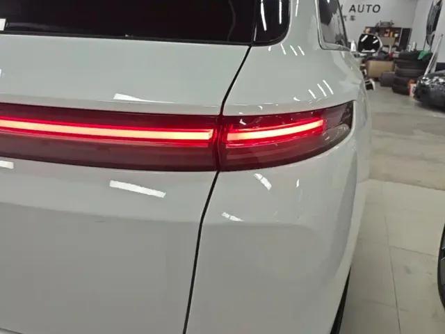 Li Auto L7 — Фото автомобиля 7