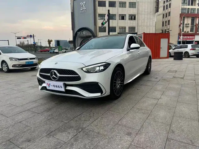 Фотография автомобиля — Mercedes-Benz C-Class