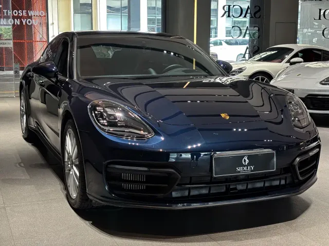 Porsche Panamera — Фото автомобиля 2