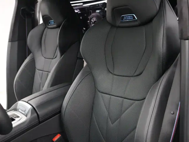 BMW XM — Фото автомобиля 3