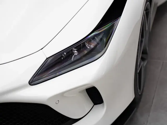 Ferrari F8 — Фото автомобиля 3