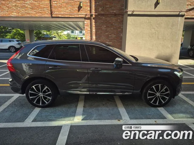 Volvo XC60 Generation 2 — Фото автомобиля 3