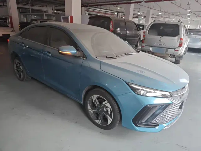Geely Emgrand L — Фото автомобиля 19