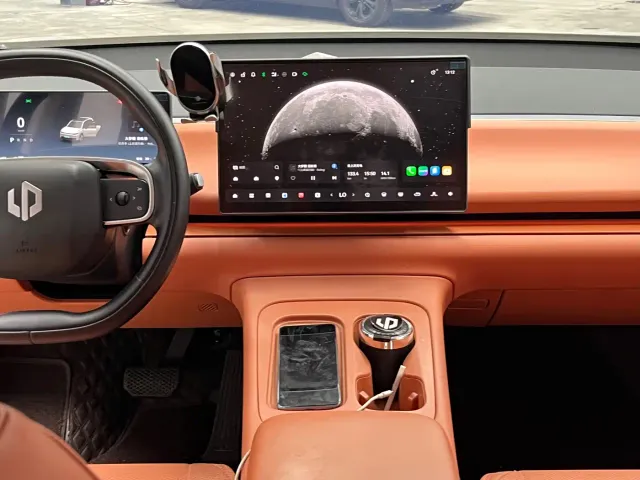 Leapmotor C10 — Фото автомобиля 7