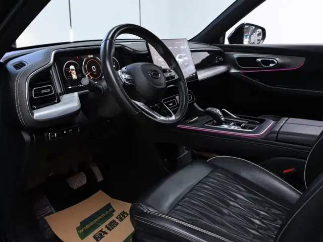 GAC Trumpchi GS8 — Фото автомобиля 12