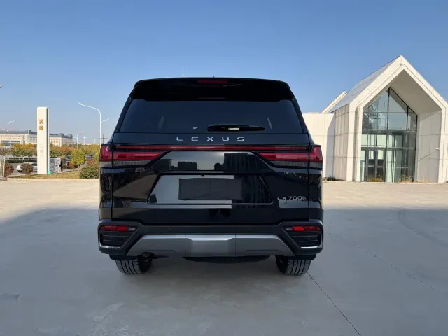 Lexus LX — Фото автомобиля 5