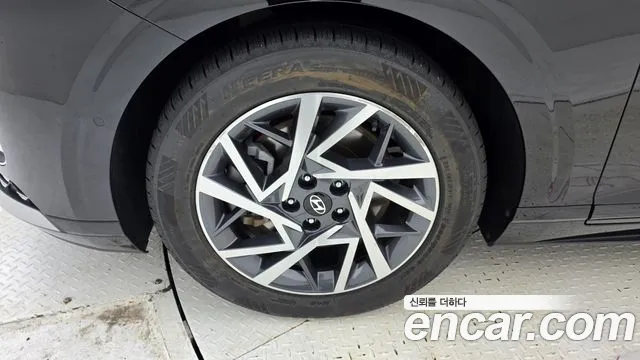 Hyundai Grandeur GN7 — Фото автомобиля 5