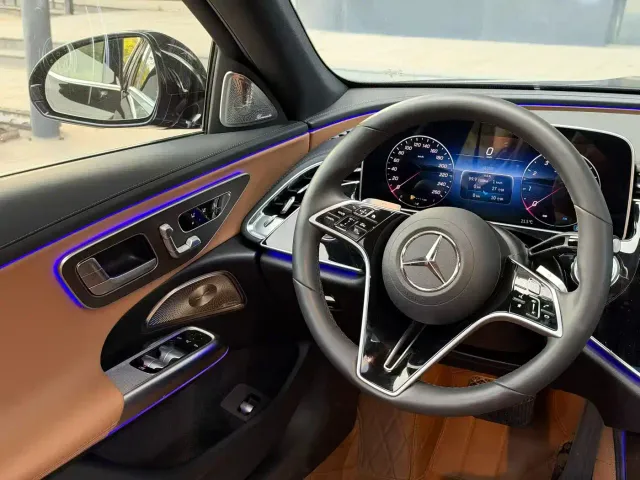Mercedes-Benz E-Class — Фото автомобиля 9