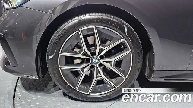 BMW 5-Series — Фото автомобиля 5