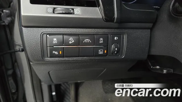 KG_Mobility_Ssangyong Rexton Новый Rexton Sport Khan Дизель 2.2 4WD — Фото автомобиля 17
