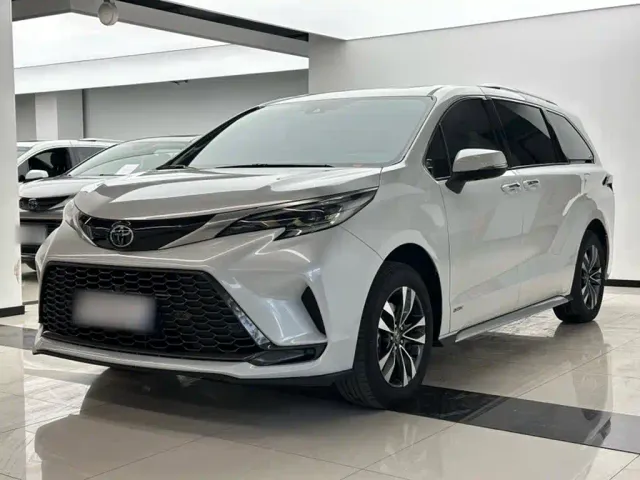 Фотография автомобиля — Toyota Granvia