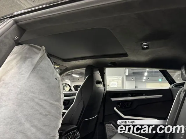 Lamborghini Urus — Фото автомобиля 13