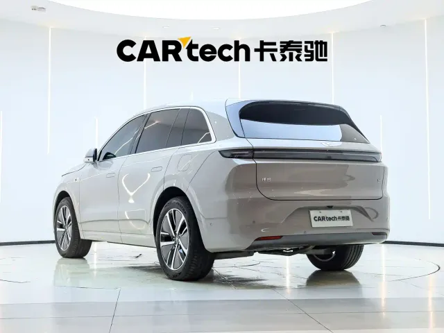 Li Auto L6 — Фото автомобиля 6
