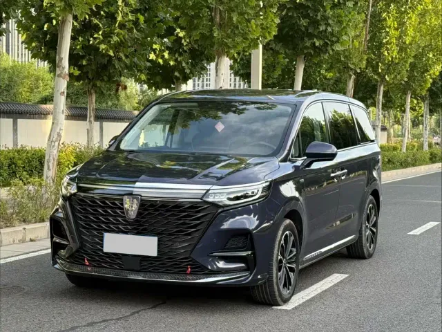 Roewe iMAX8 — Фото автомобиля 3