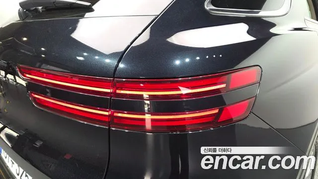 Genesis GV70 — Фото автомобиля 23