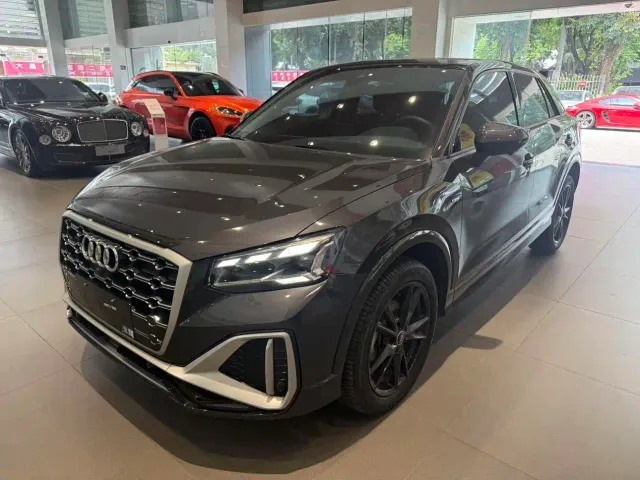 Фотография автомобиля — Audi Q2L