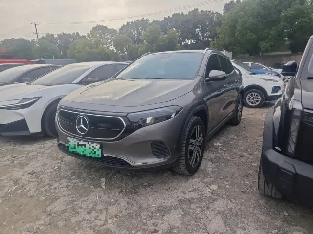Фотография автомобиля — Mercedes-Benz EQA