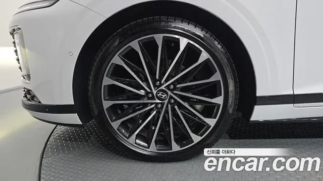 Hyundai Grandeur GN7 — Фото автомобиля 5