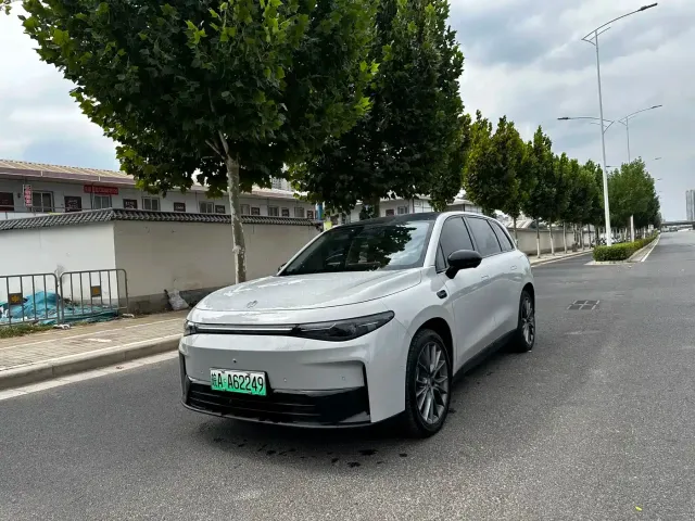 Фотография автомобиля — Leapmotor C10