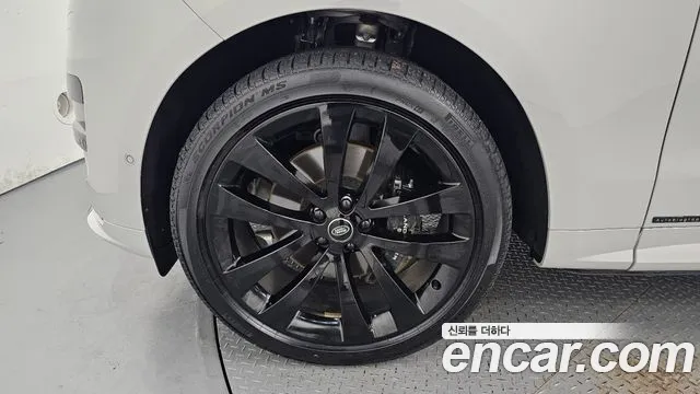 Land Rover Range Rover Sport — Фото автомобиля 5