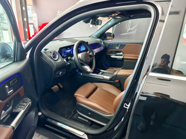 Mercedes-Benz EQB — Фото автомобиля 4