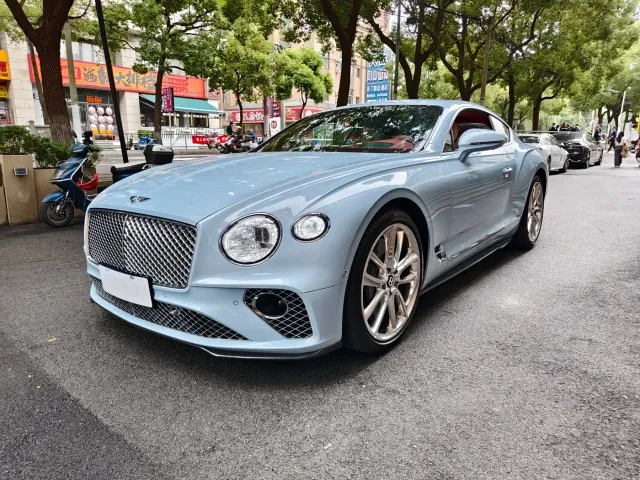 Фотография автомобиля — Bentley Continental