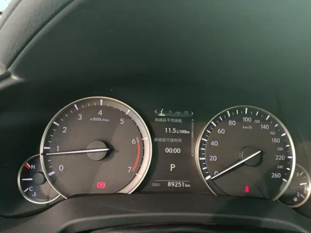 Lexus RX — Фото автомобиля 11