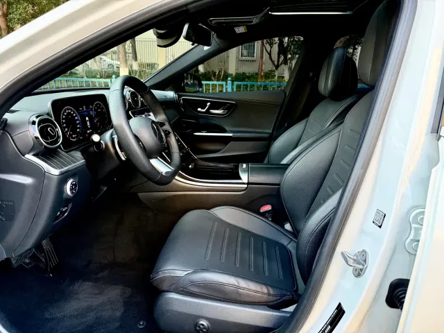 Mercedes-Benz C-Class — Фото автомобиля 3