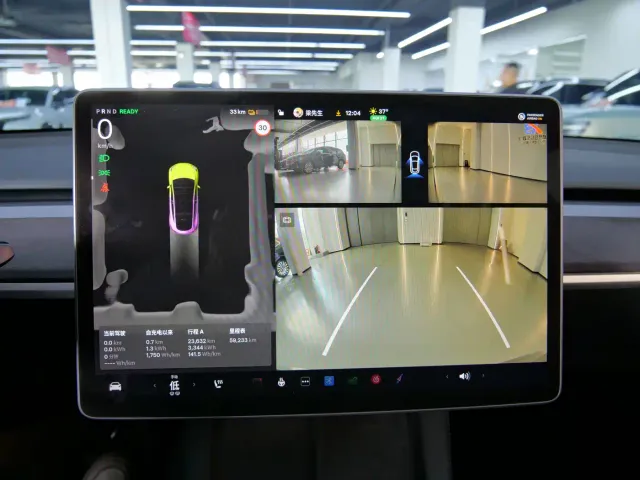 Tesla Model Y — Фото автомобиля 15