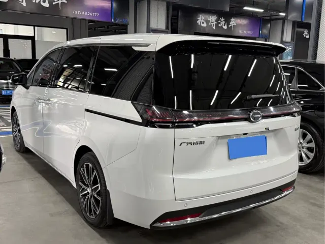 GAC Trumpchi E8 — Фото автомобиля 14