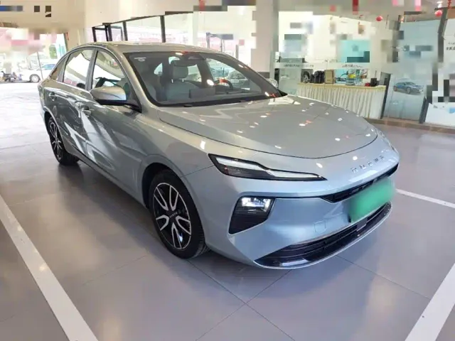 Roewe D6 — Фото автомобиля 3