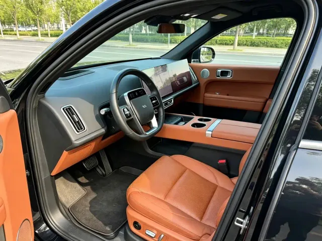 Li Auto L6 — Фото автомобиля 7