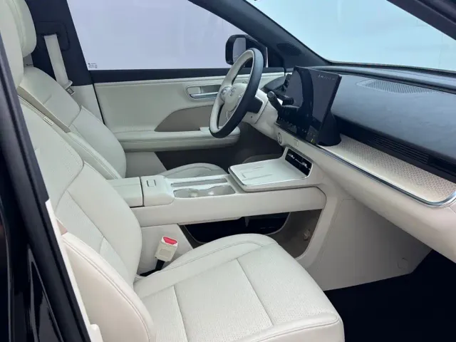 Toyota BoZhi 3X — Фото автомобиля 10