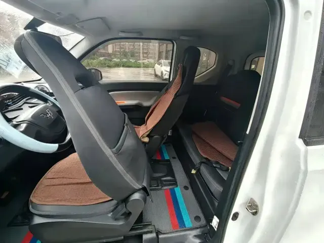 Wuling Hongguang Mini EV — Фото автомобиля 8