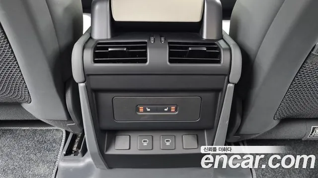 Land Rover Defender Defender (L663) 110 P300 X-Dynamic SE — Фото автомобиля 18