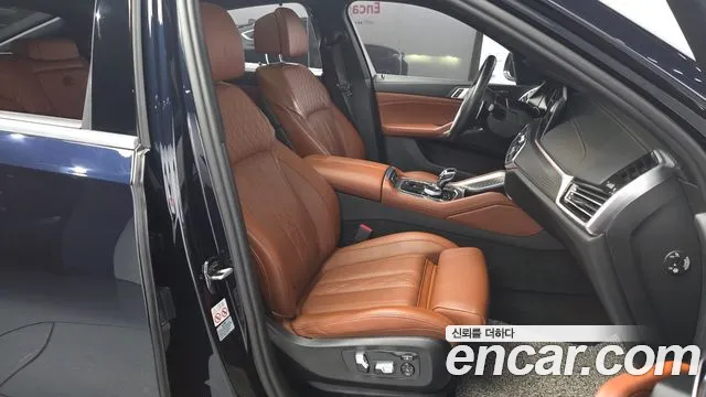 BMW X6 xDrive40i M Sport — Фото автомобиля 12