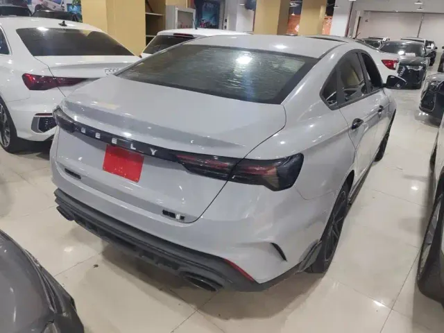 Geely Binrui — Фото автомобиля 3