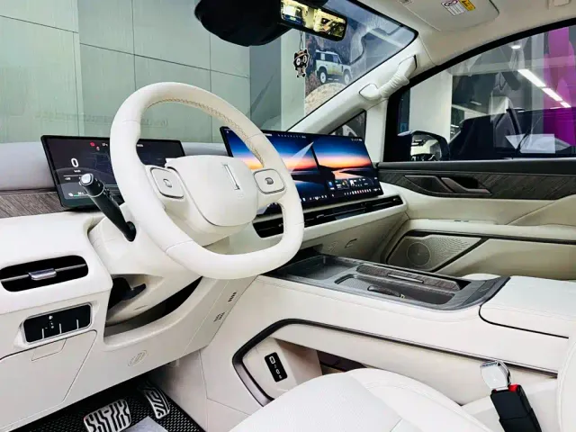 Wey Alpine — Фото автомобиля 8