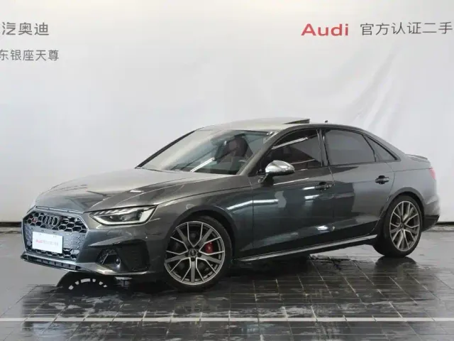 Фотография автомобиля — Audi S4