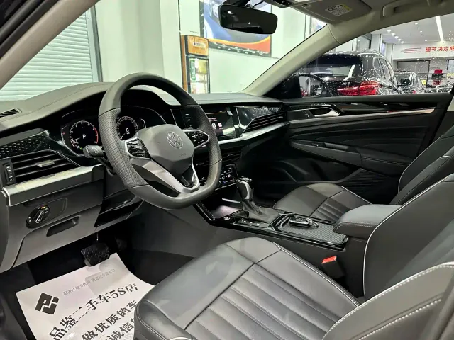 Volkswagen Passat — Фото автомобиля 8