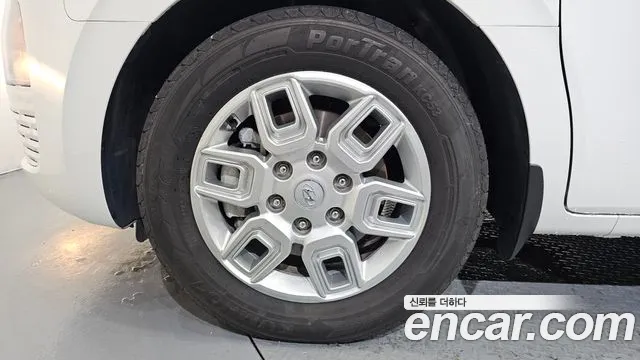 Hyundai Staria Staria L3.5 Инвалидная коляска Подъёмник/Slope — Фото автомобиля 5