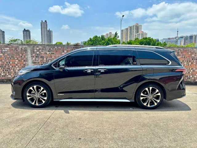 Toyota Granvia — Фото автомобиля 7