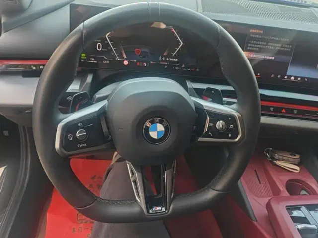 BMW 5 Series — Фото автомобиля 15