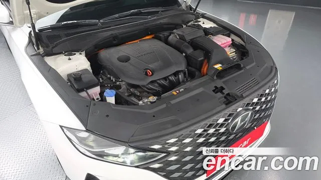 Hyundai Grandeur (New) Hybrid — Фото автомобиля 9