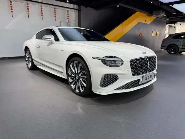Bentley Continental Plug-in Hybrid — Фото автомобиля 3