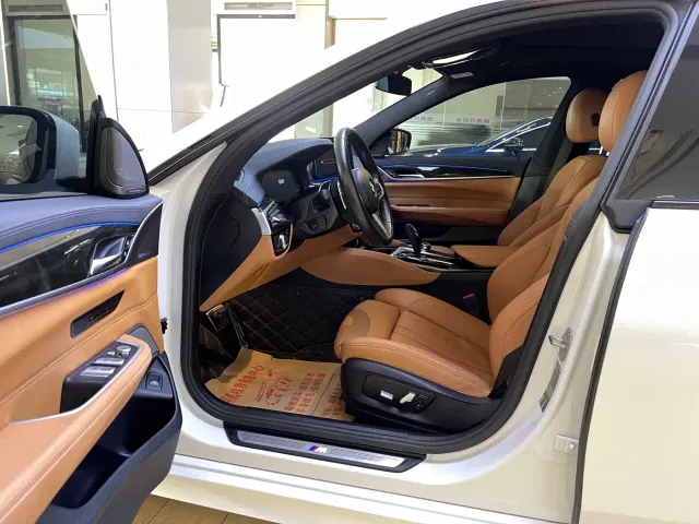 BMW 6 Series Gran Turismo — Фото автомобиля 4
