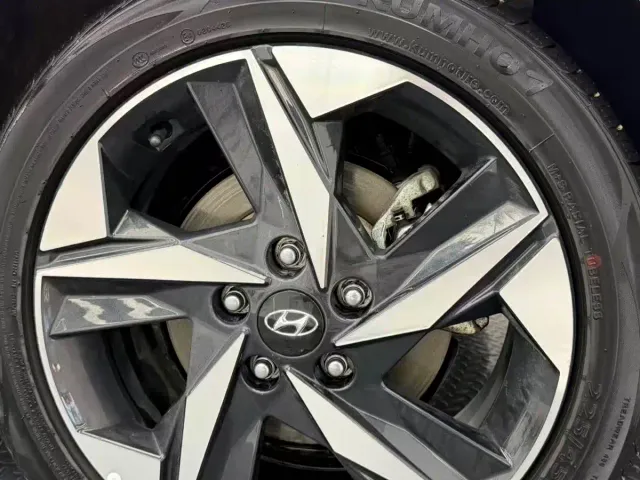 Hyundai Elantra — Фото автомобиля 8
