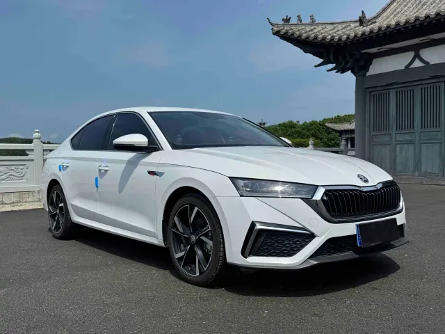 Skoda Octavia — Фото автомобиля 3