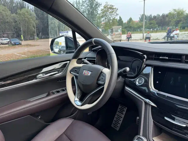 Cadillac Cadillac XT6 2022 2.0T 6-Seater 2WD Luxury Edition — Фото автомобиля 15